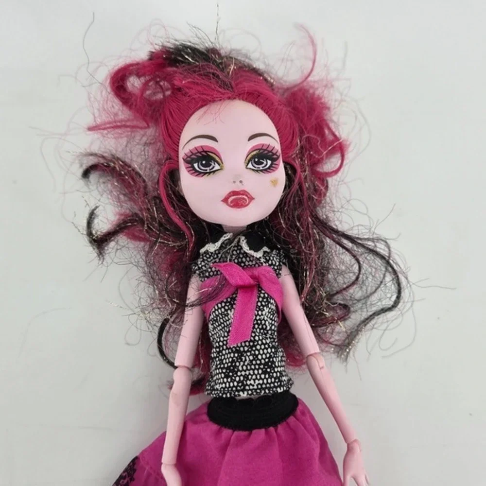 Monster High Draculaura‎ Ghoul Night Out Picture Day Articulated Doll First Wave